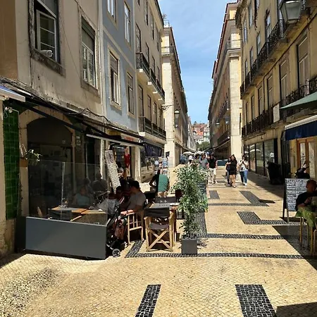 Downtown Flat With Design And Comfort At Downtown, 3rd-floor No Lift Daire *