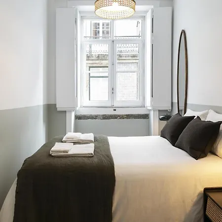 Downtown Flat With Design And Comfort At Downtown, 3rd-floor No Lift * Lizbona
