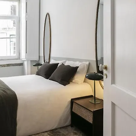 Appartamento Downtown Flat With Design And Comfort At Downtown, 3rd-floor No Lift Lisbona