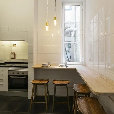 Downtown Flat With Design And Comfort At Downtown, 3rd-floor No Lift *