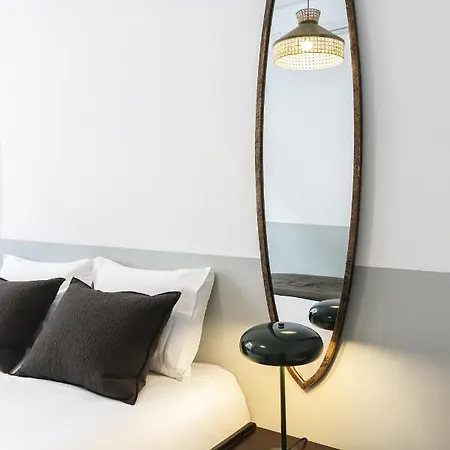 Apartment Downtown Flat With Design And Comfort At Downtown *