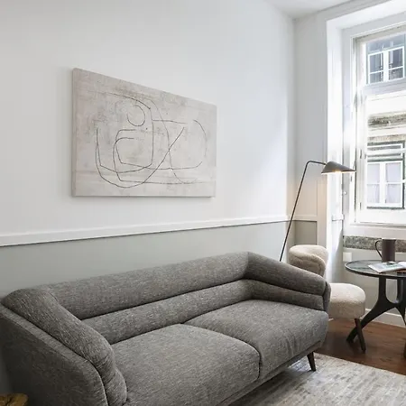 Downtown Flat With Design And Comfort At Downtown Lisbon