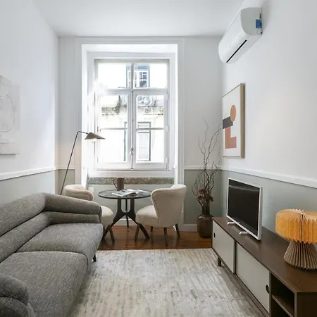 アパート Downtown Flat With Design And Comfort At Downtown, 3rd-floor No Lift リスボン