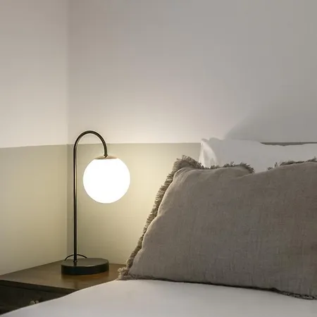 Downtown Flat With Design And Comfort At Downtown Apartment